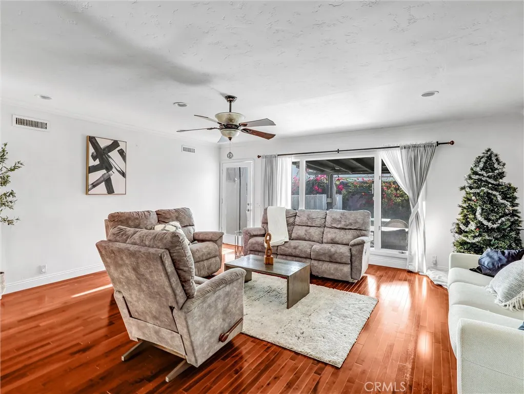 7602 2nd, Downey, California 90241 home-pic-21